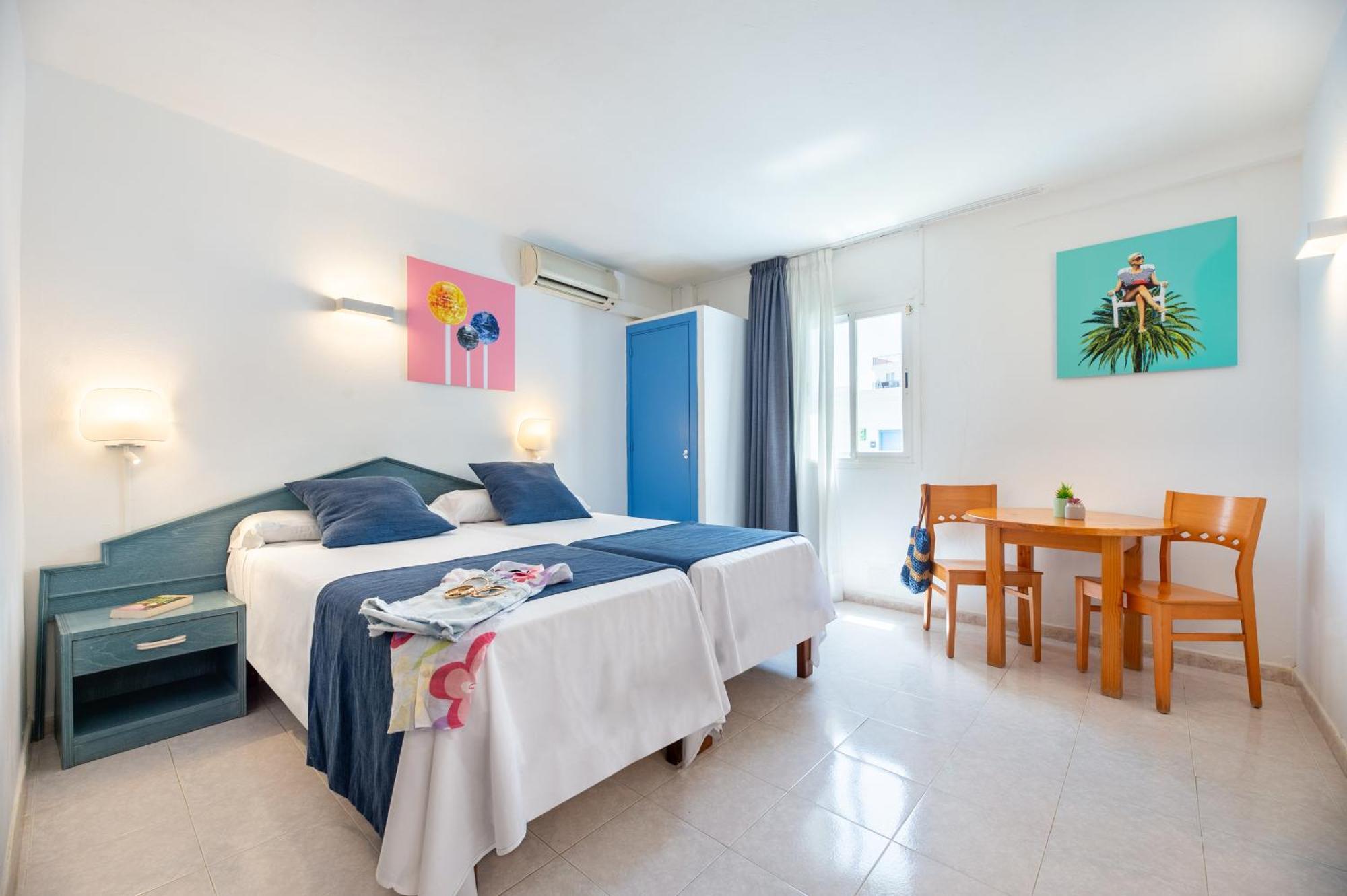 Hotel Apartamentos Vibra Central City - Adults Only Сан-Антонио-Абад Экстерьер фото