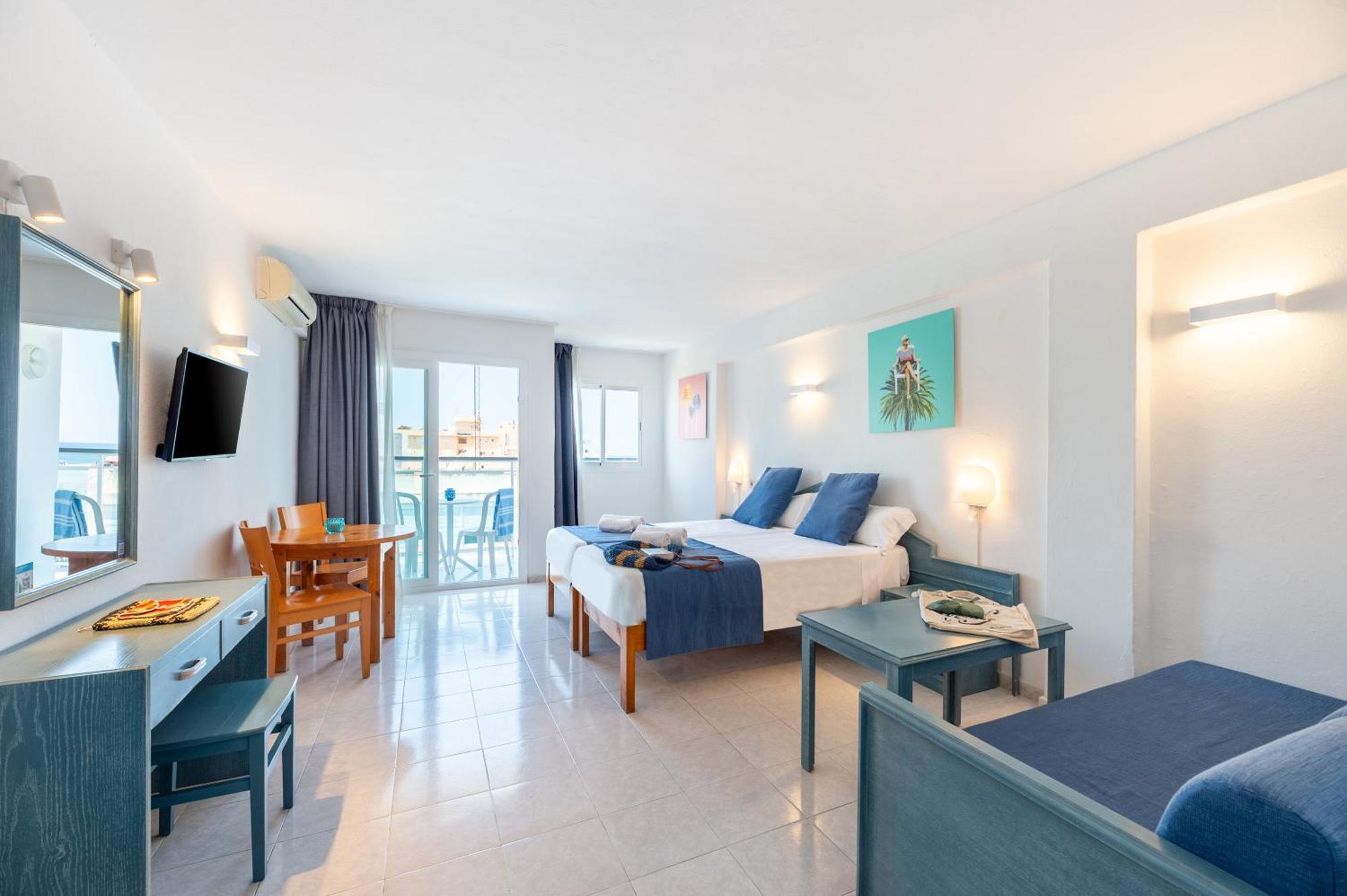 Hotel Apartamentos Vibra Central City - Adults Only Сан-Антонио-Абад Экстерьер фото