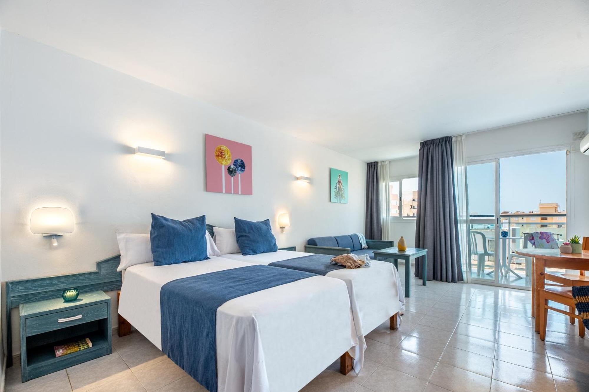 Hotel Apartamentos Vibra Central City - Adults Only Сан-Антонио-Абад Экстерьер фото